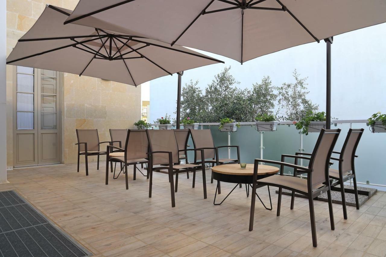 Palazzo Circolone Hotel ปอจจาร์โด ภายนอก รูปภาพ